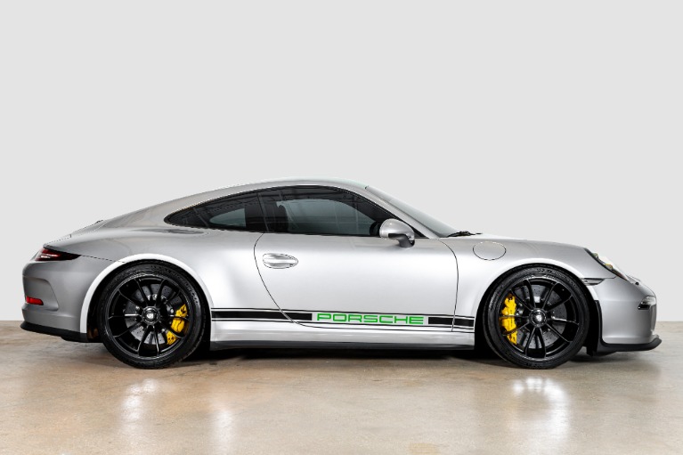 Used-2016-Porsche-911-R